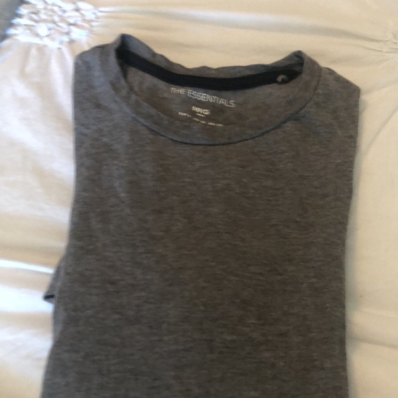 MANGO T-shirt size extra small - Picture 9 of 9